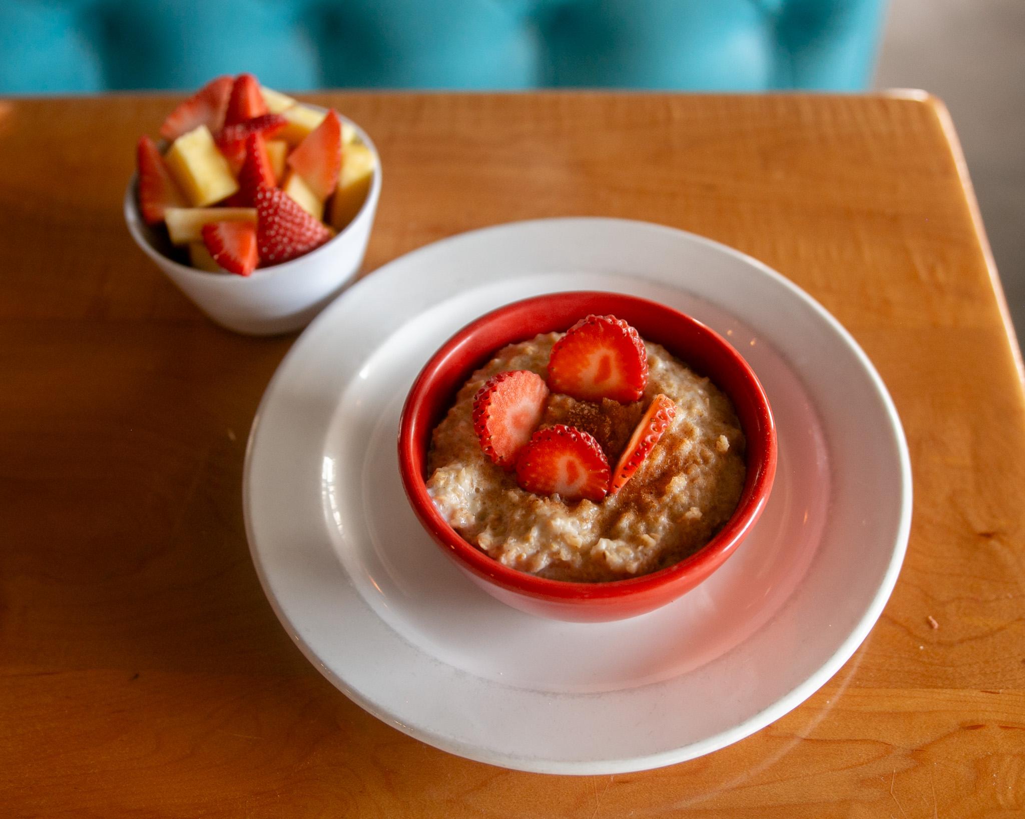 Kids Oatmeal & Fruit.