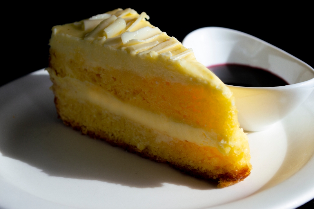 Lemoncello Cake.