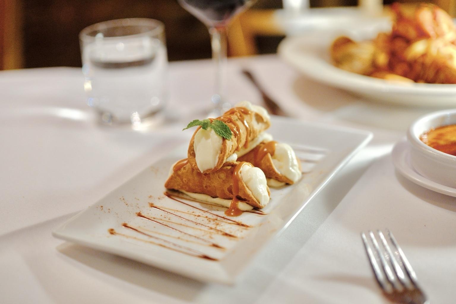 Cannoli.