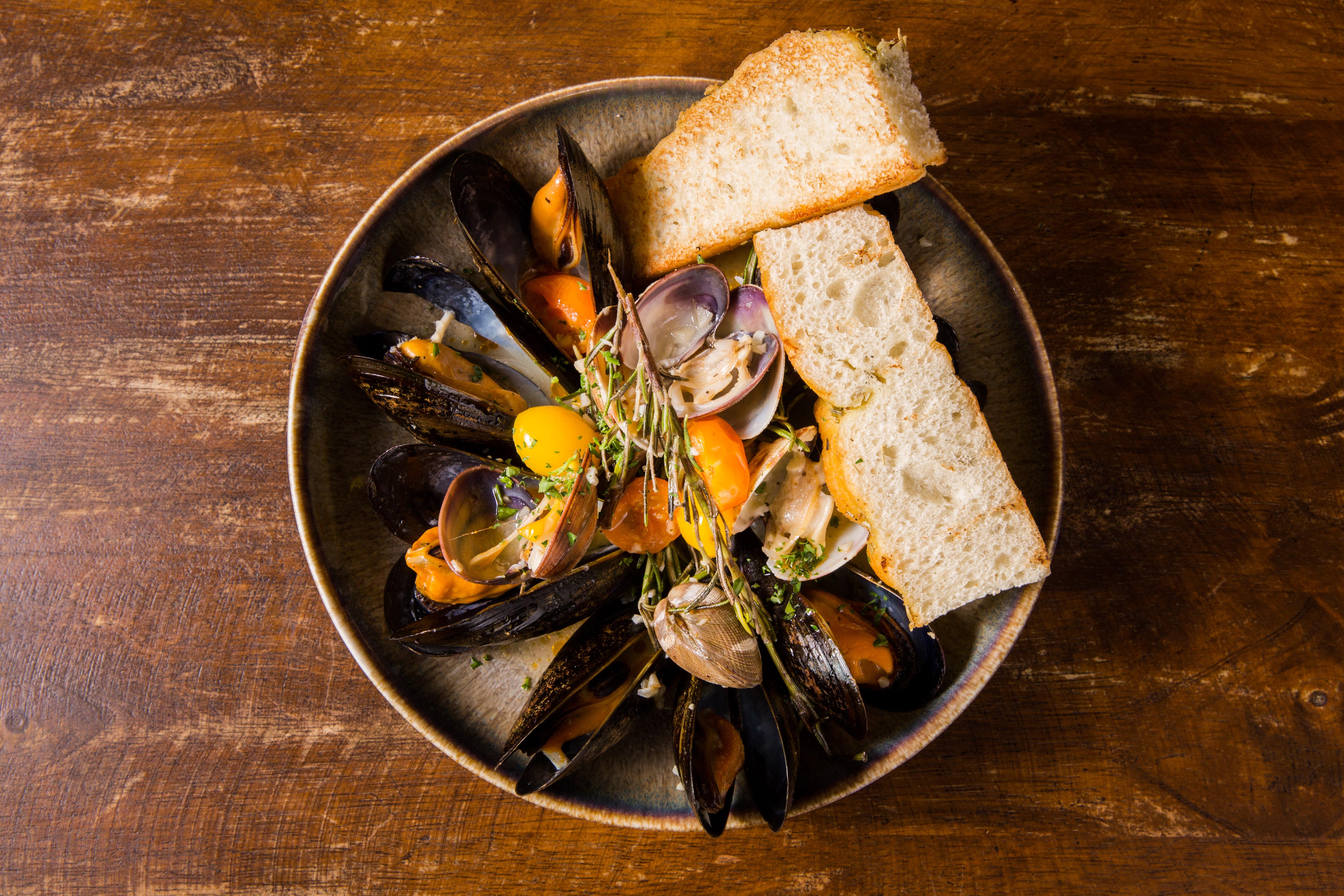 Mussels Mariniere.
