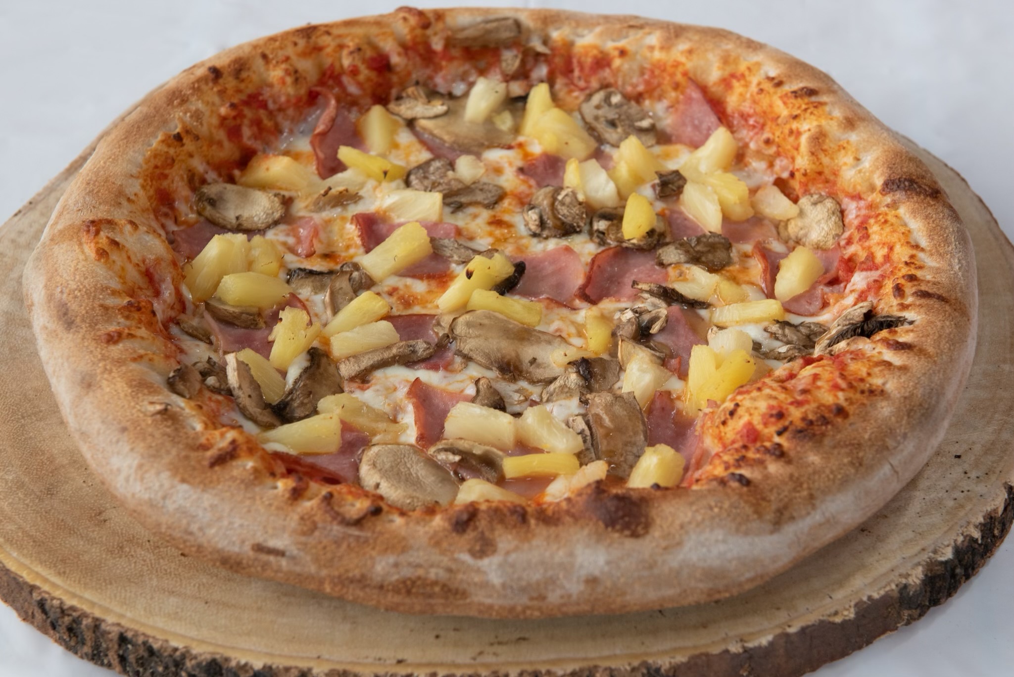 Italia Hawaiian Gourmet Pizza.