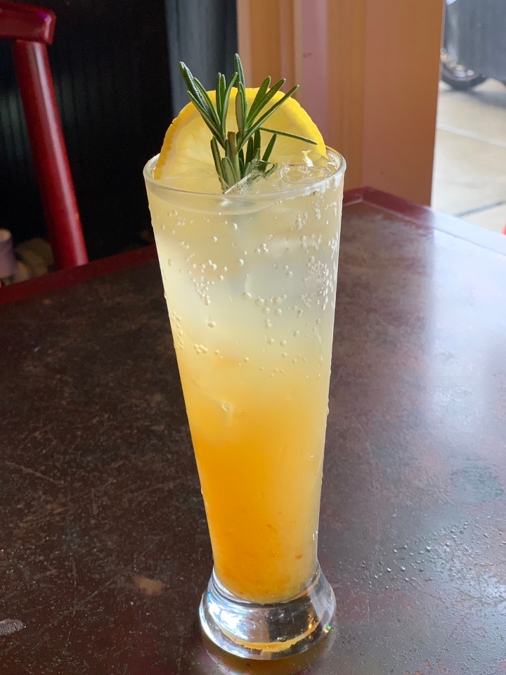 Yuzu Sparkling.
