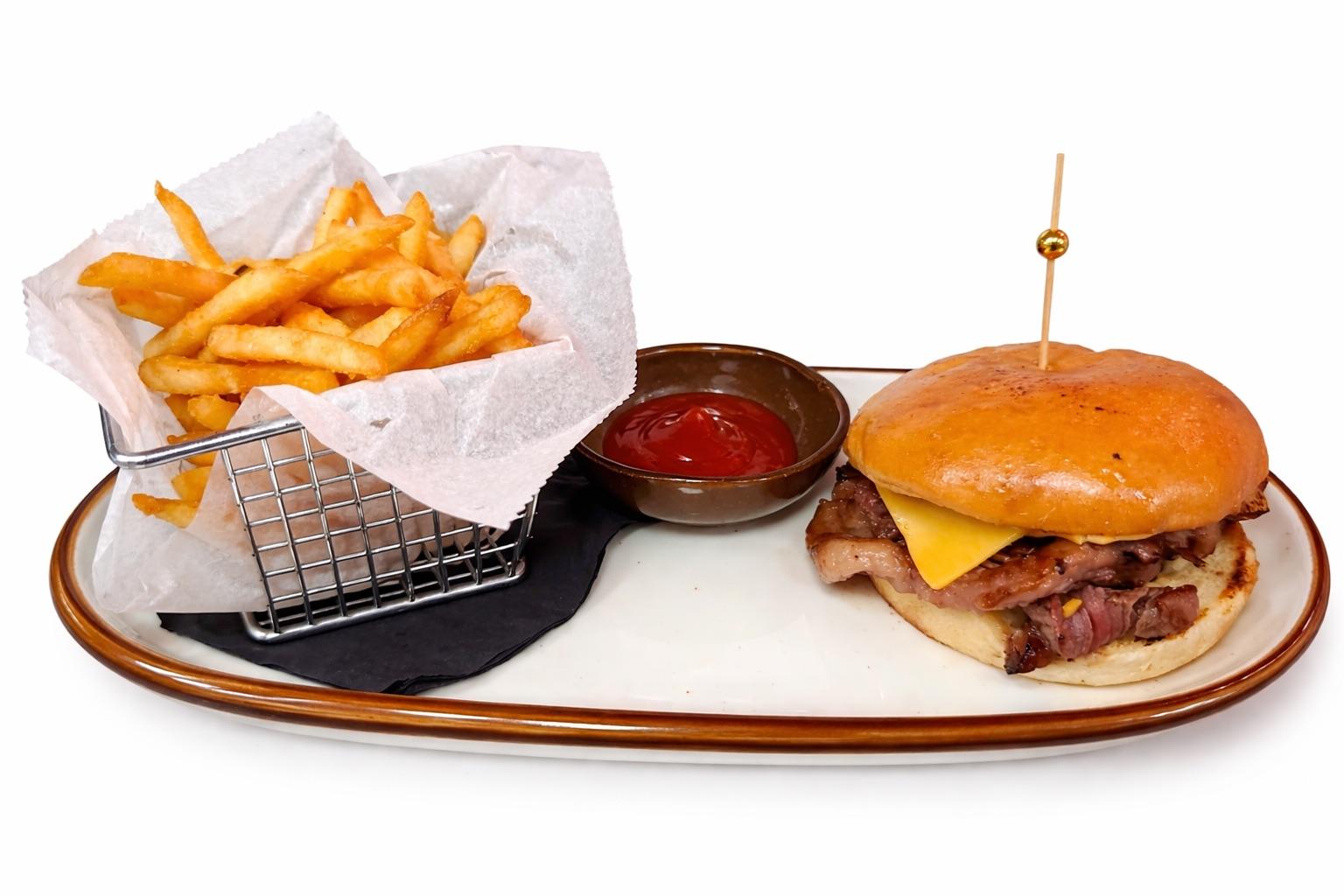 Hamburguesa de Picanha lunch special.