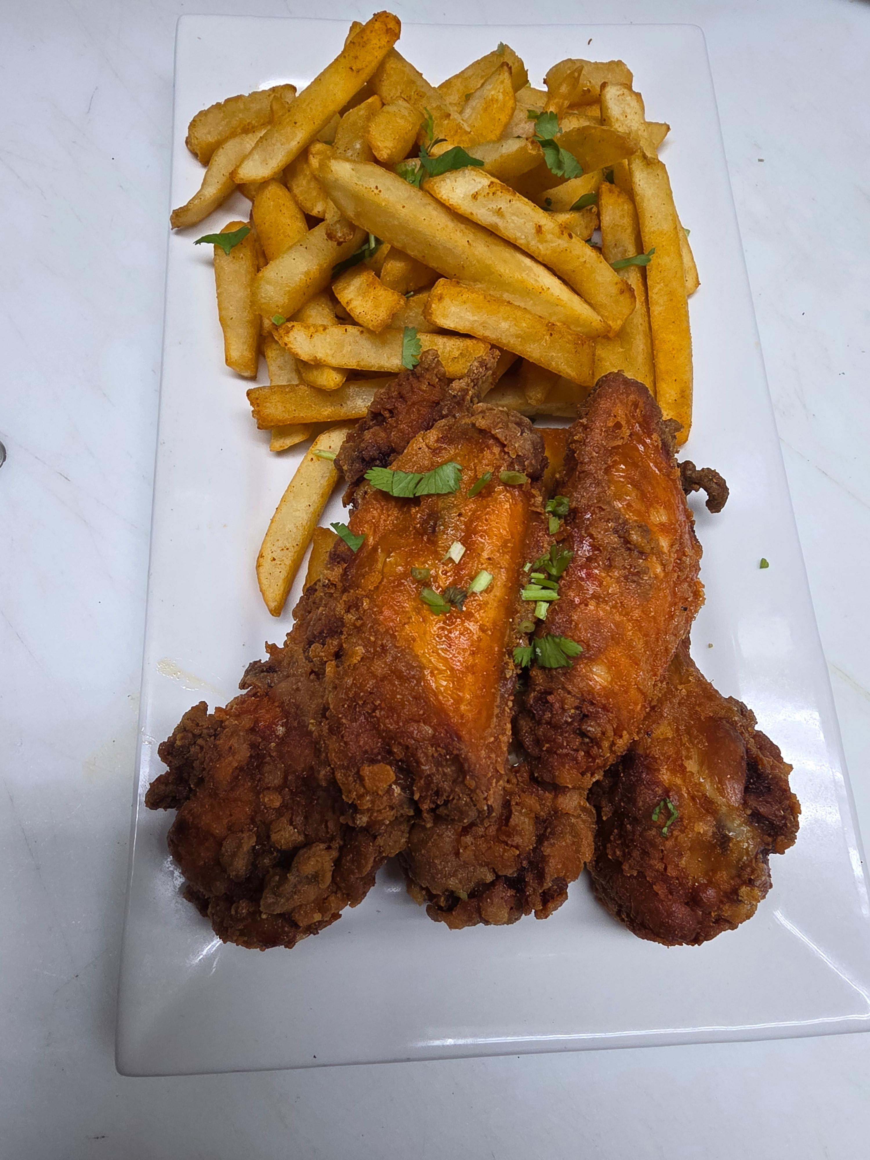 FRIED WINGS 6pcs & FRIES.