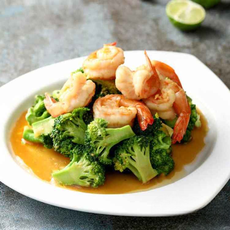 SF5. 時菜蝦球/Jumbo Shrimp with Seasonal Mixed Greens.