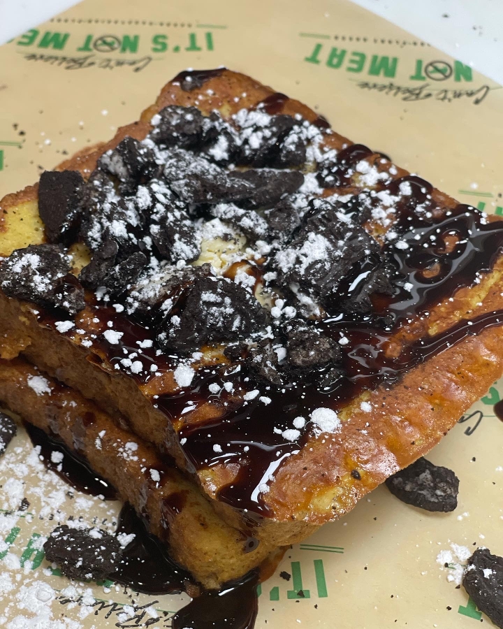 CLASSIC FRENCH TOAST.