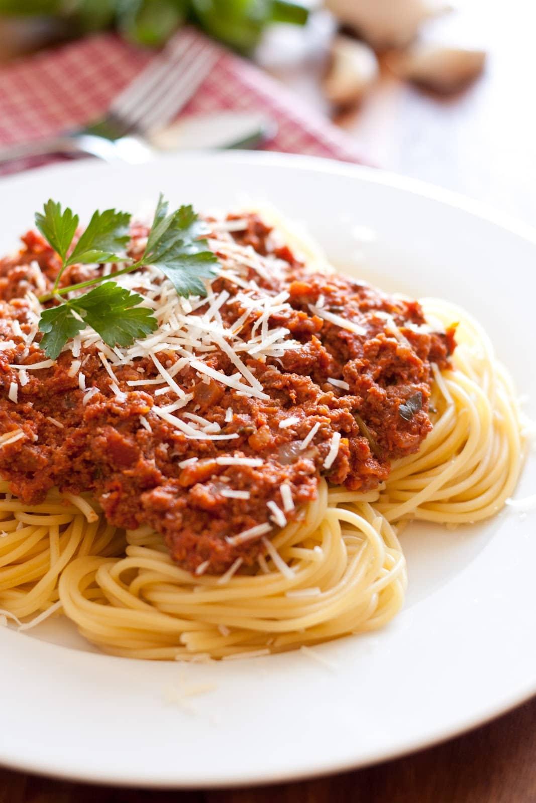 Spaghetti w/ Meat Sauce.
