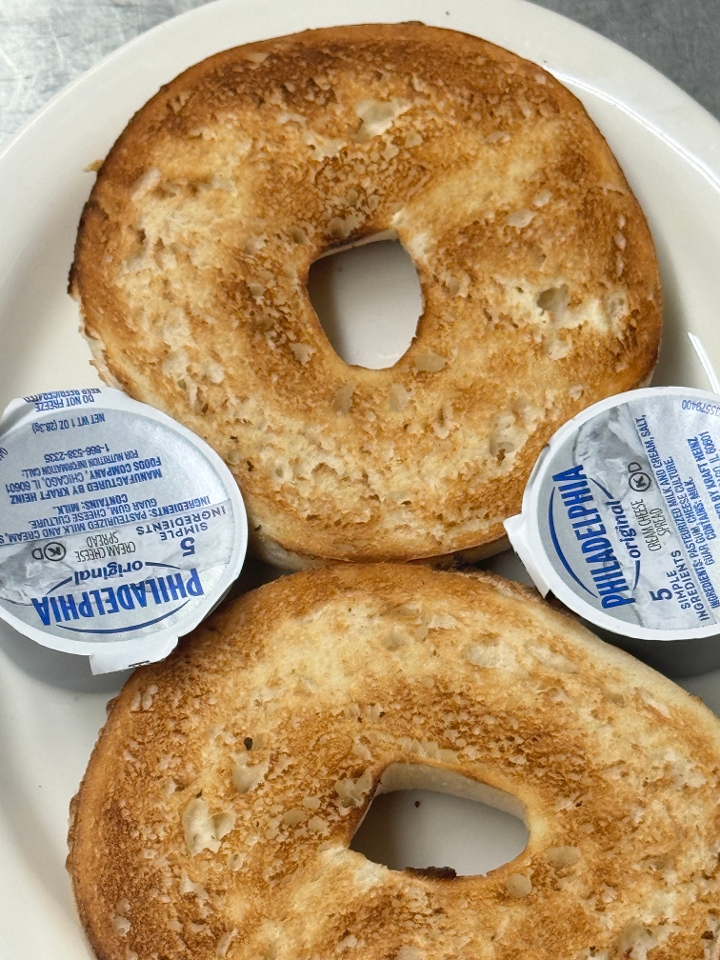 New York Bagel w/Cream Cheese.