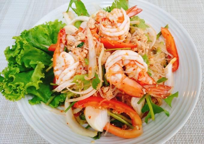 Yum Woon Sen (Bean Thread Salad).