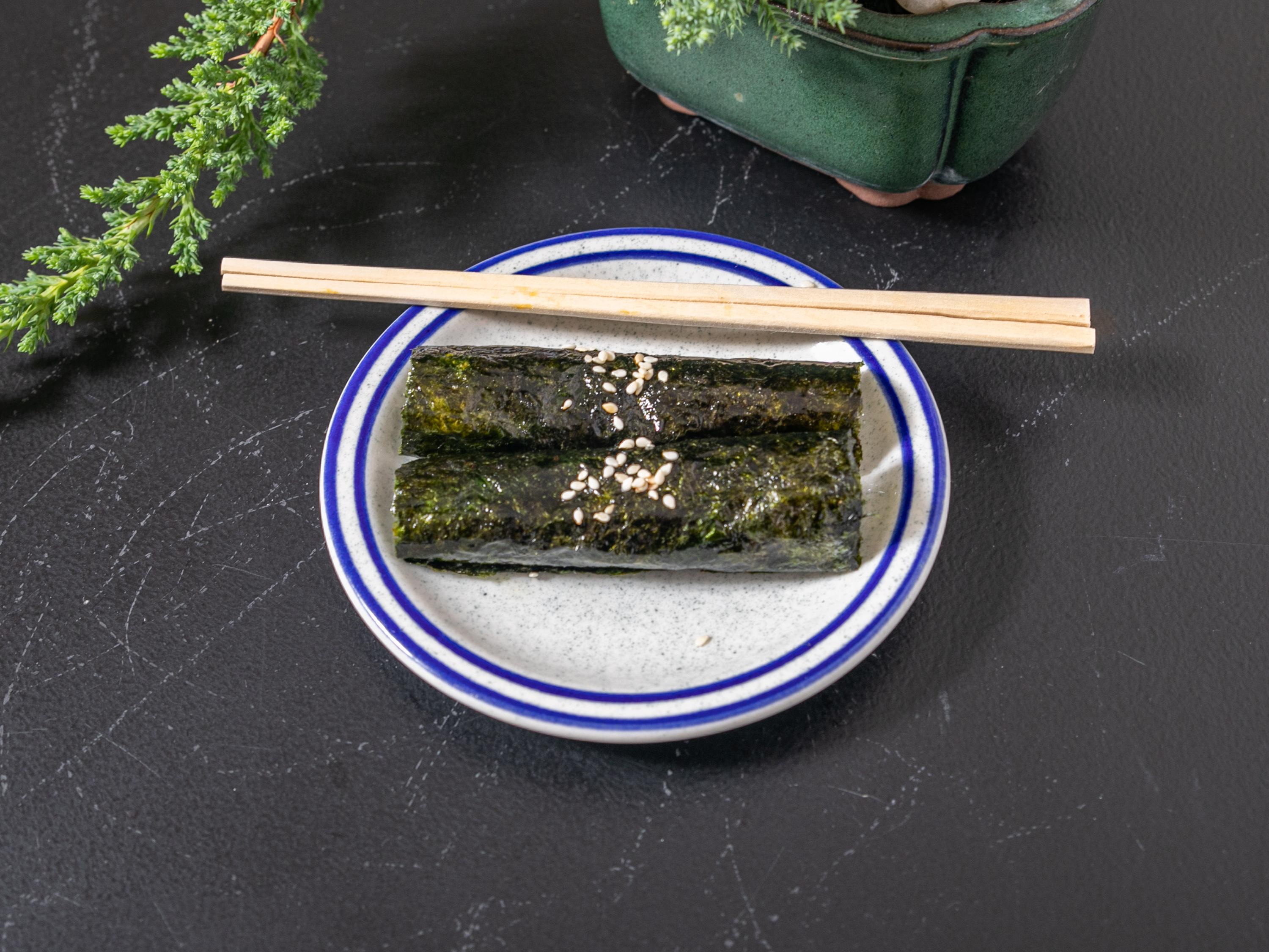 Garlic Temaki.