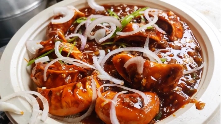Veg Manchurian Momos 10pcs.