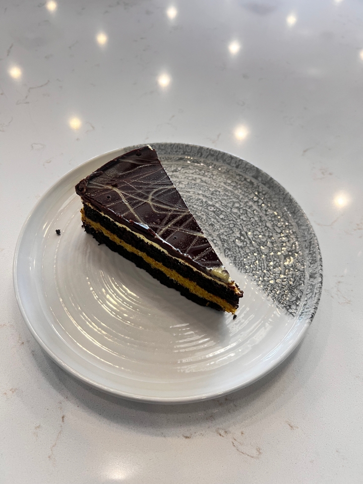 Dubai Chocolate Cake.