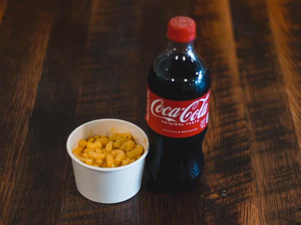 BOTTLED DRINK & MAC & CHEESE.