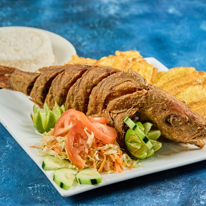 Pargo Rojo Frito + Acompañante.