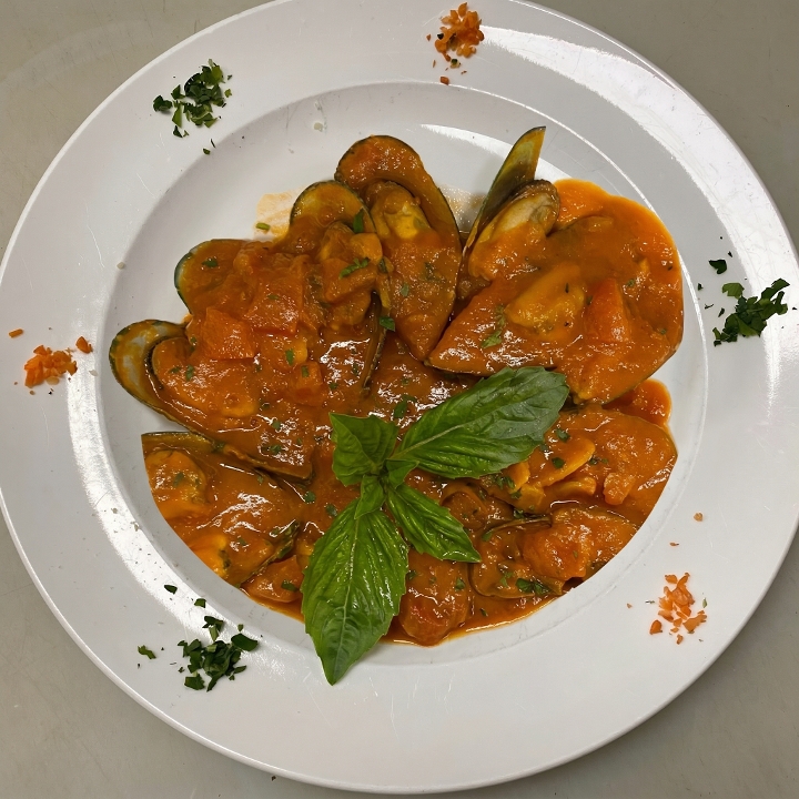 Mussels Marinara.