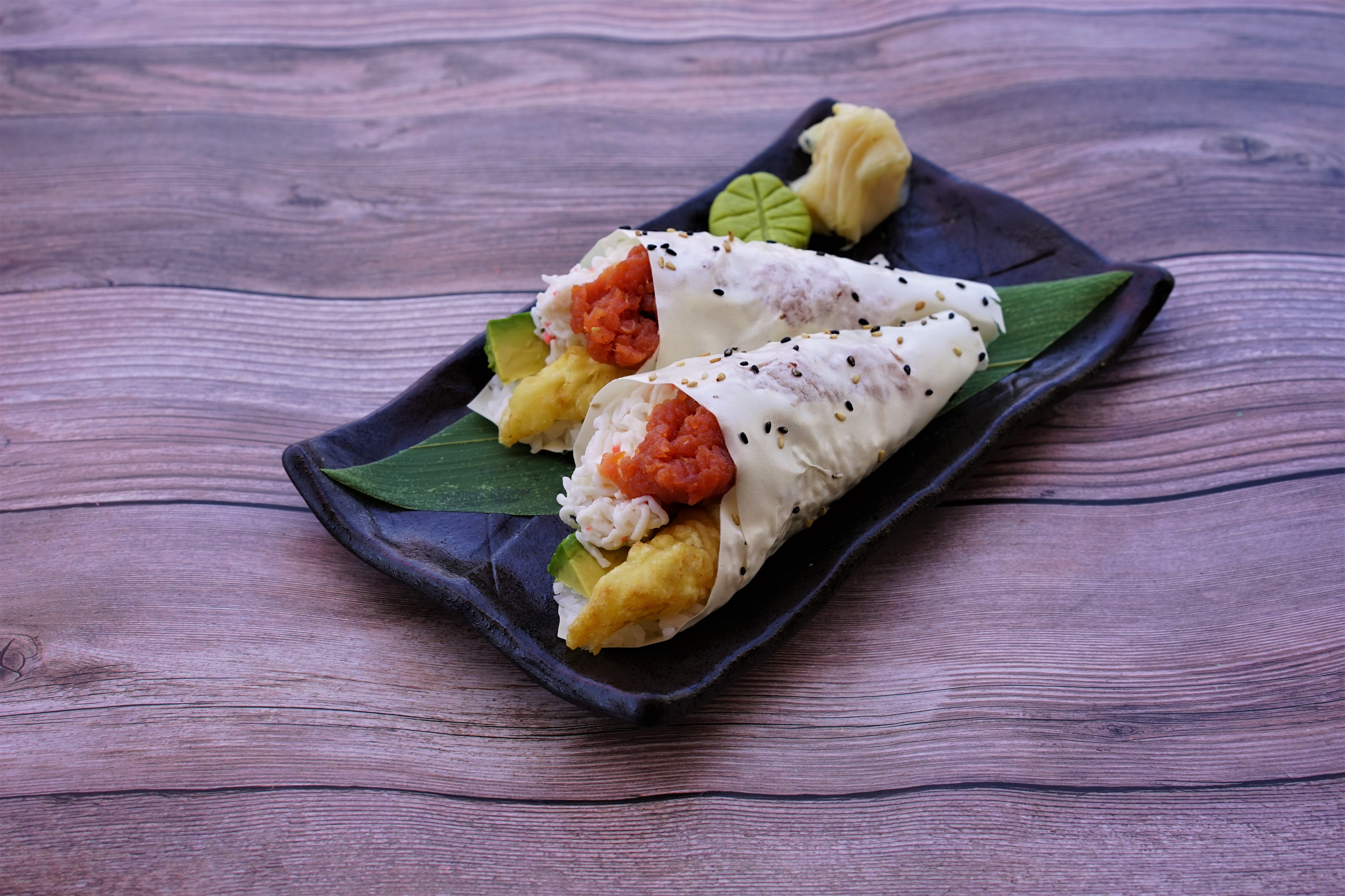 Half & Half Hand Roll.