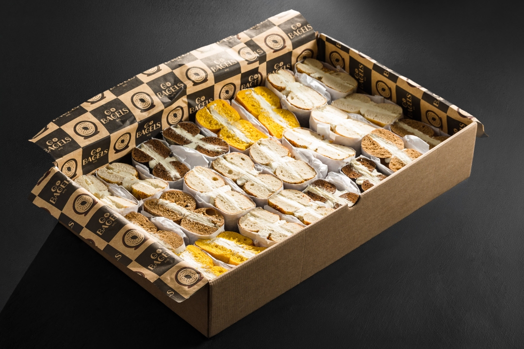 BAGEL & CREAM CHEESE BOX (12 Sandwiches).