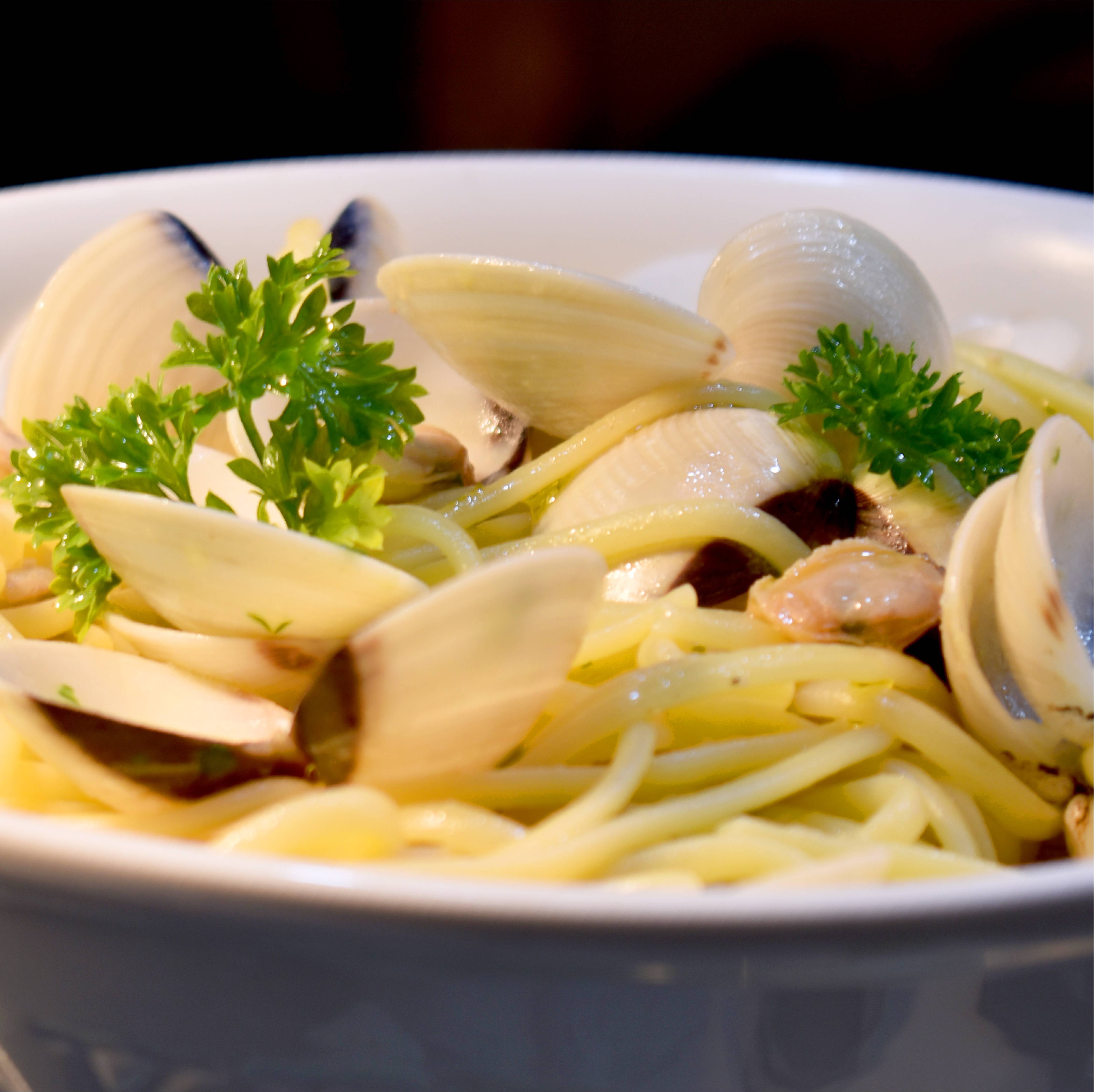 Spaghetti with clams.