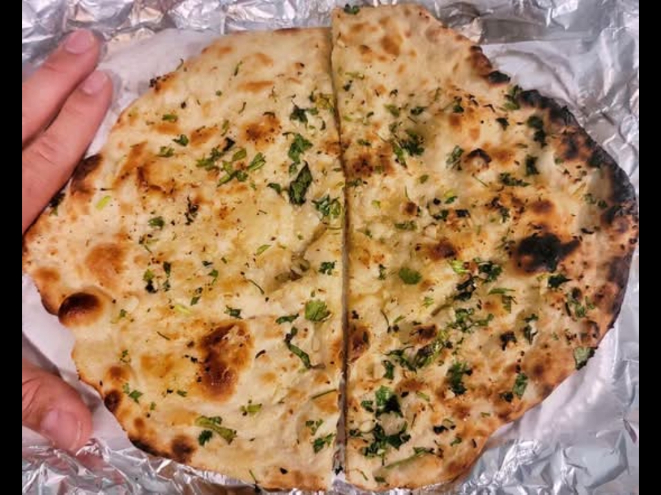 GARLIC NAAN*.