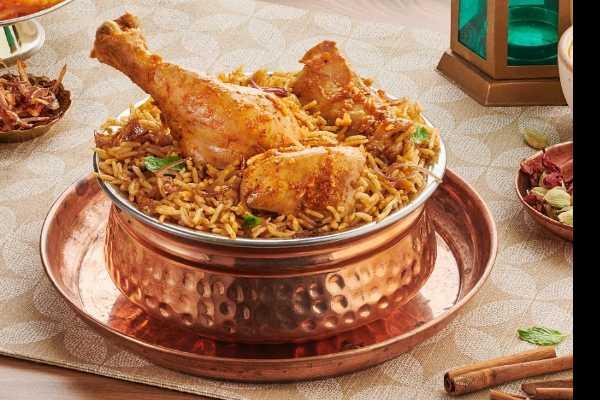 Wedding style chicken bhai biryani.