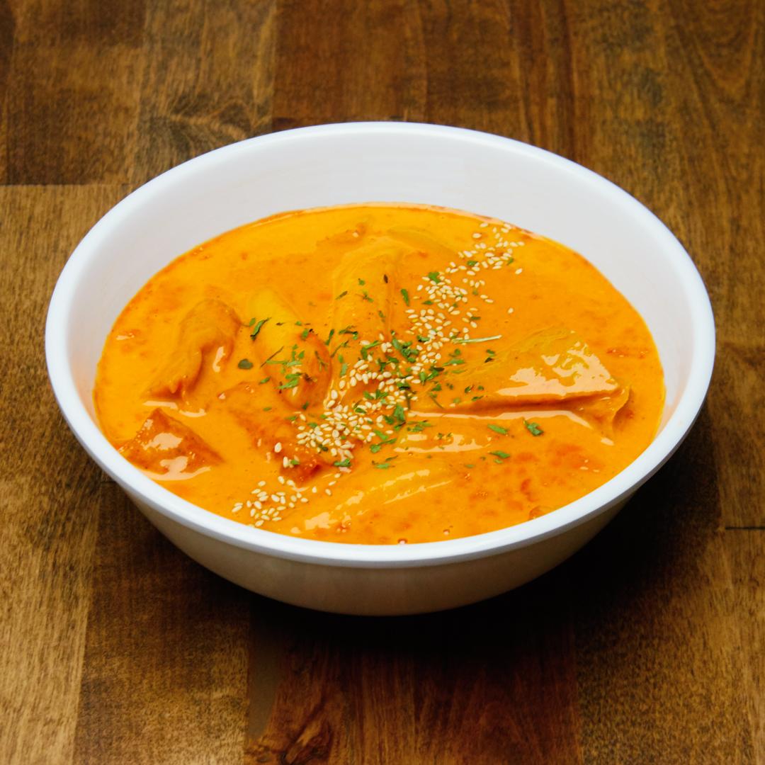 Rosé Ddukbokki (로제 떡볶이).