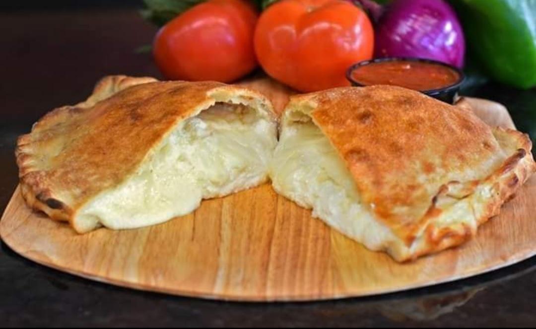 SM CHEESE CALZONE.