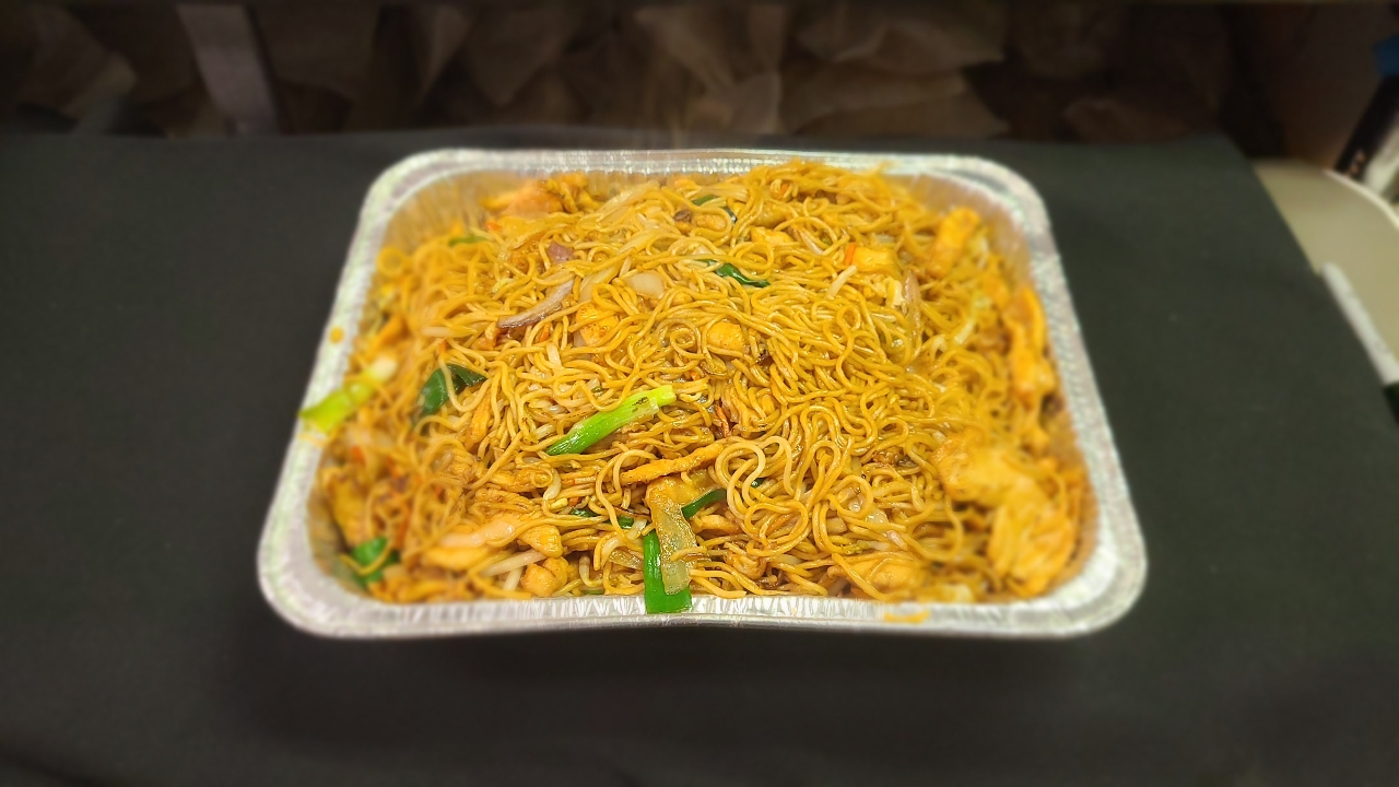 Chicken Lo Mein Tray.