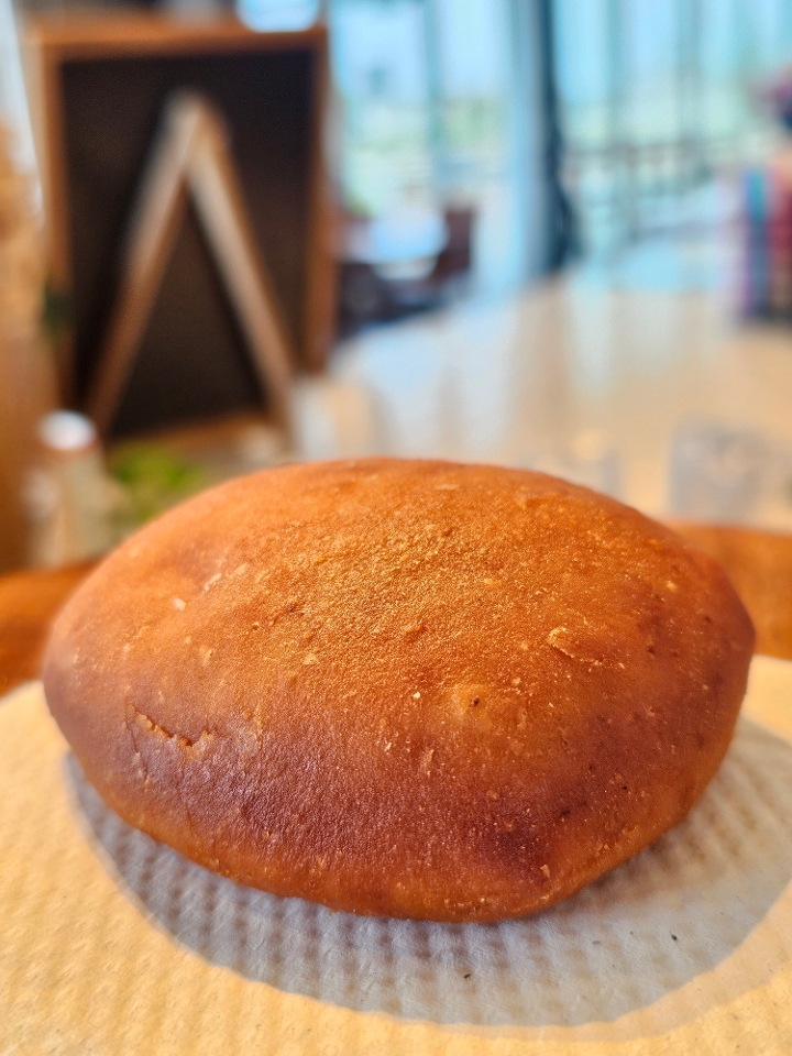 Delish Dinner Roll.