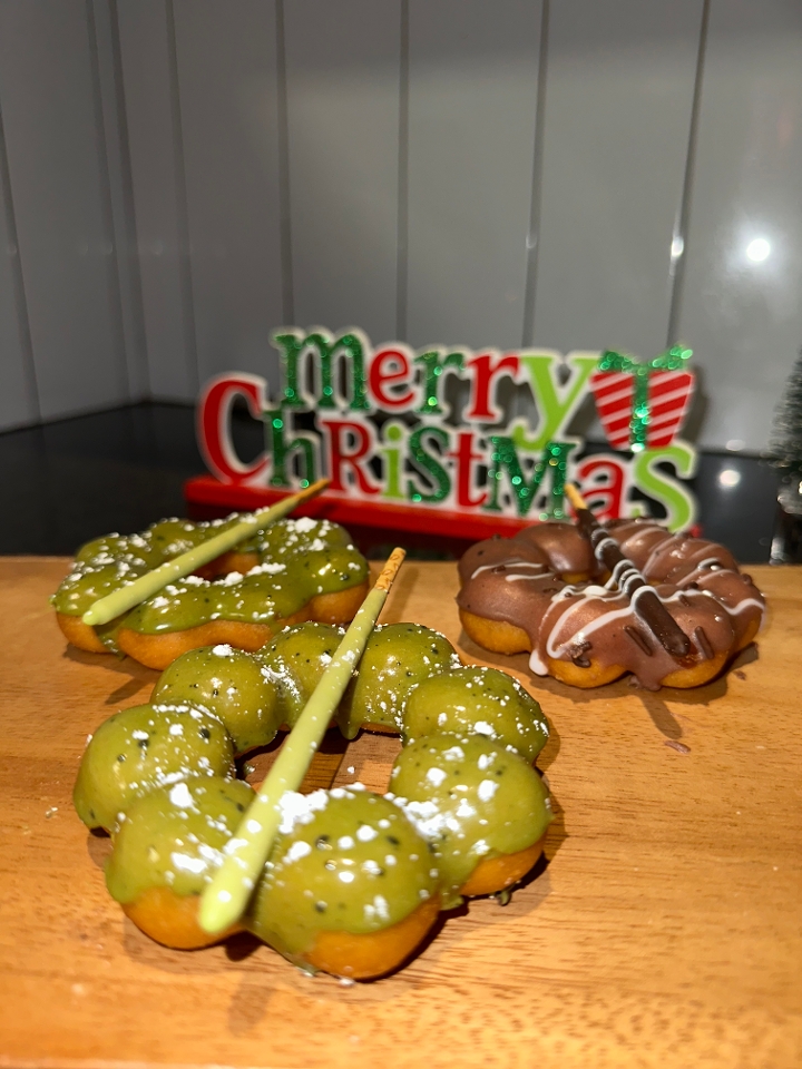 GREEN TEA MOCHI DONUT.
