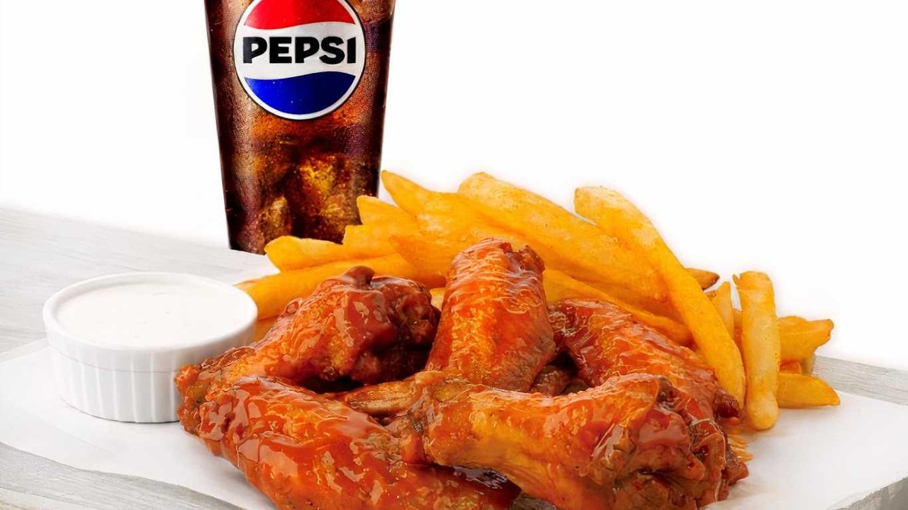10 PCS HOT WINGS COMBO.