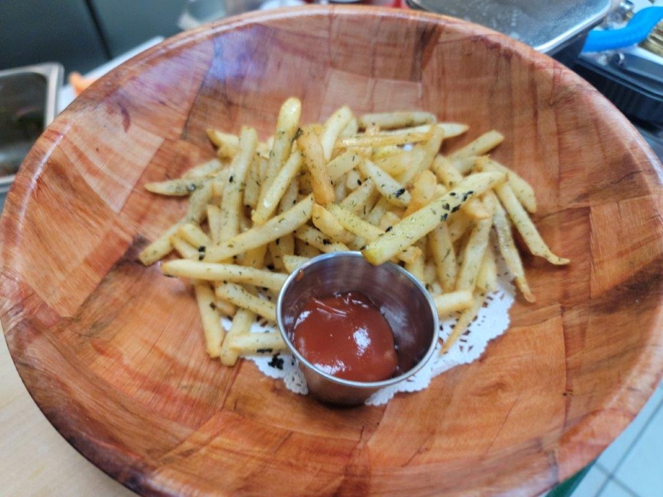 SD15-TRUFFLE FRIES.