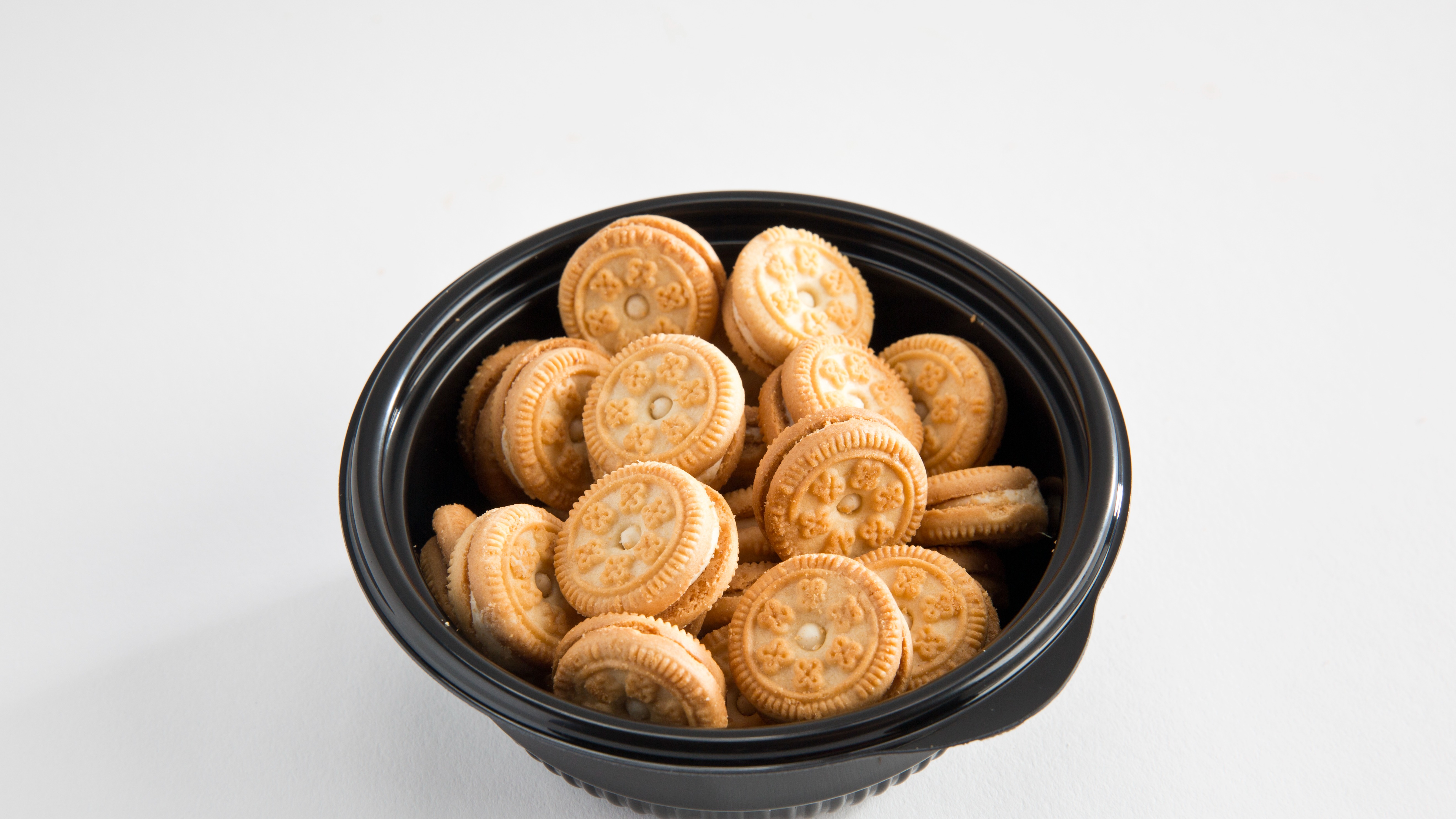 Grandma's Mini Sandwich Cremes Vanilla Flavored.