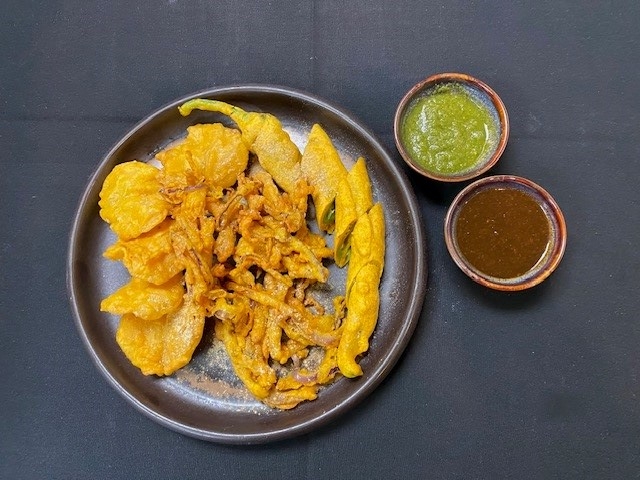 Veg Assorted Pakoras.