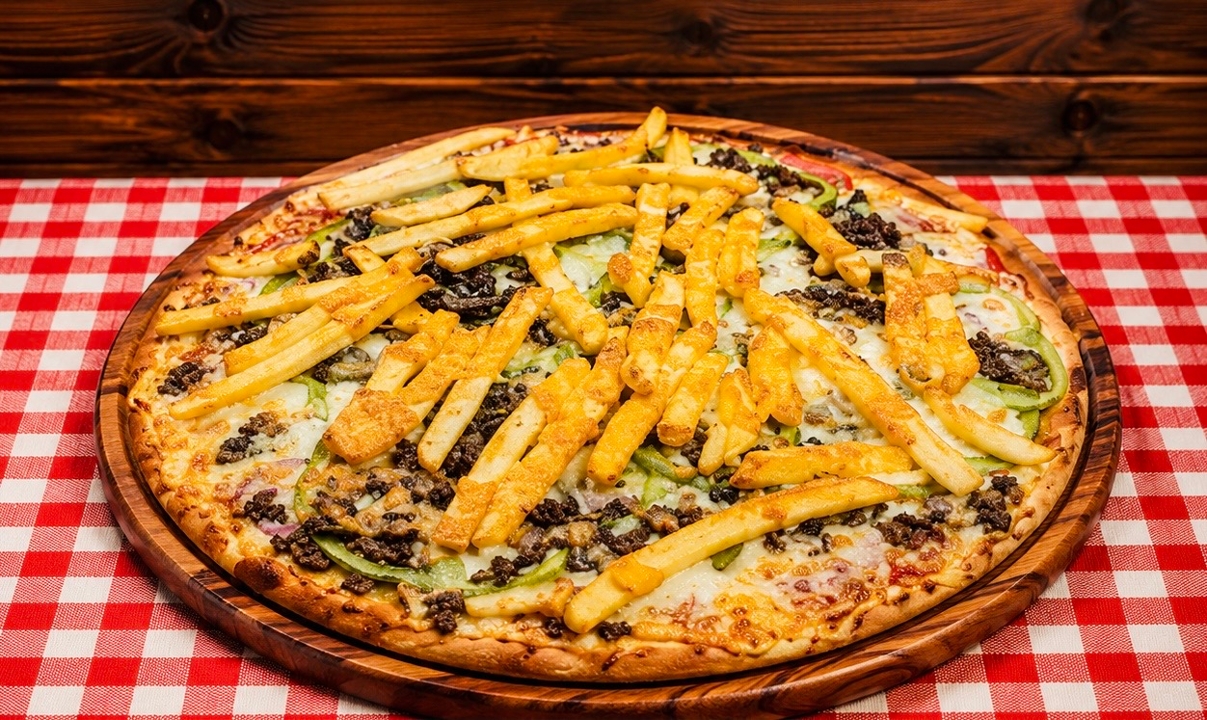 Lg Cheeseburger & Fries Pizza 16 (Italian Style).