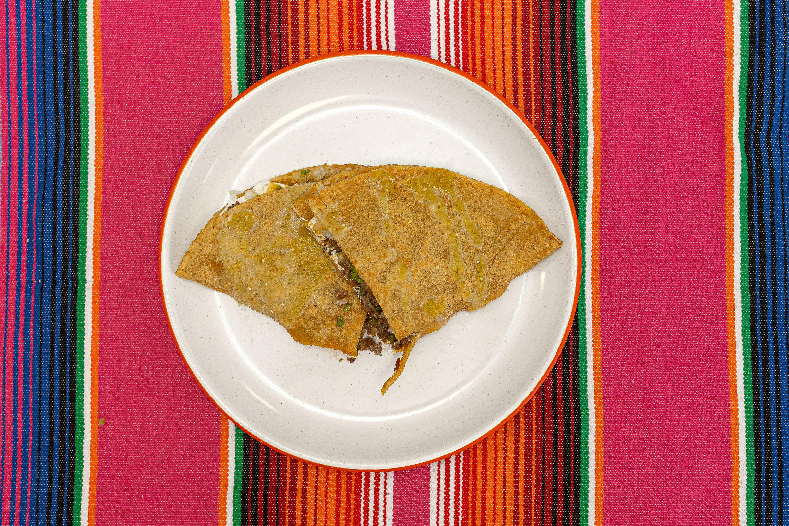 Quesadilla de Res (Steak).