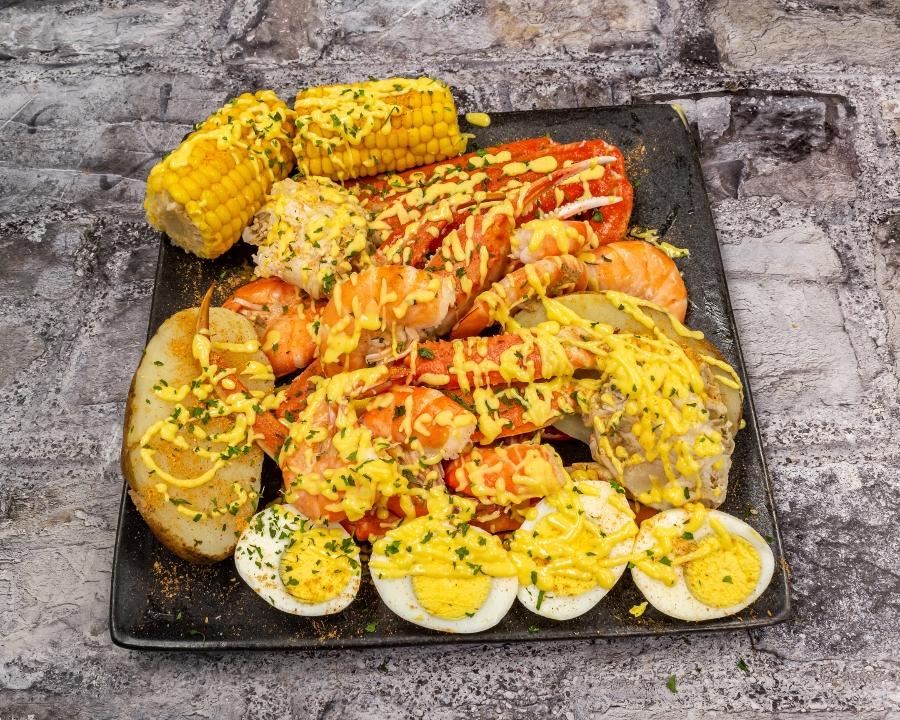 Snow Crab Combo Tray.
