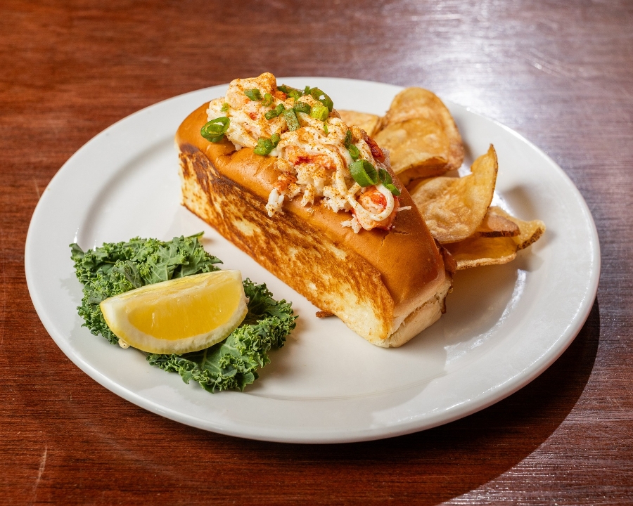 Connecticut Clobster Roll Combo.