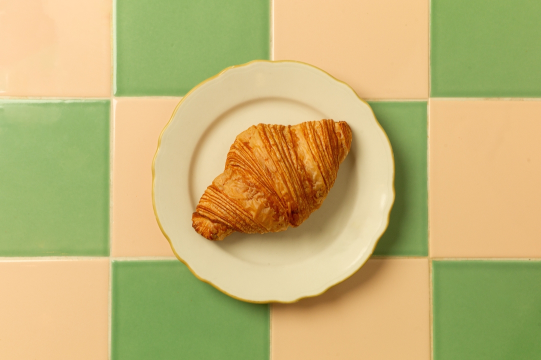Croissant - Plain.
