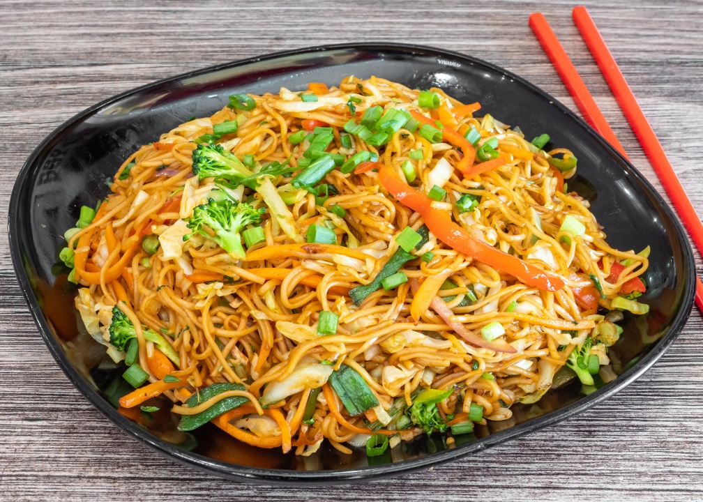 Veg Hakka Noodles.
