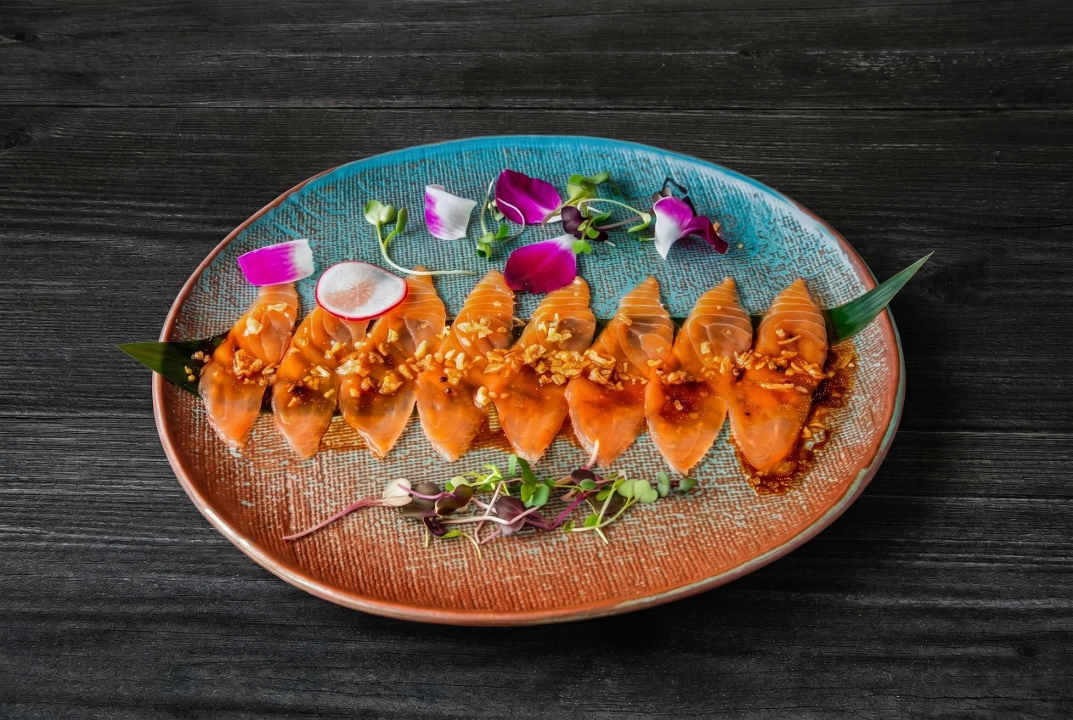Sashimi carpaccio.