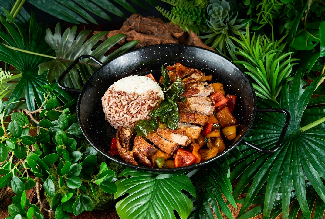 Half Duck With Basil M 10 Serving.