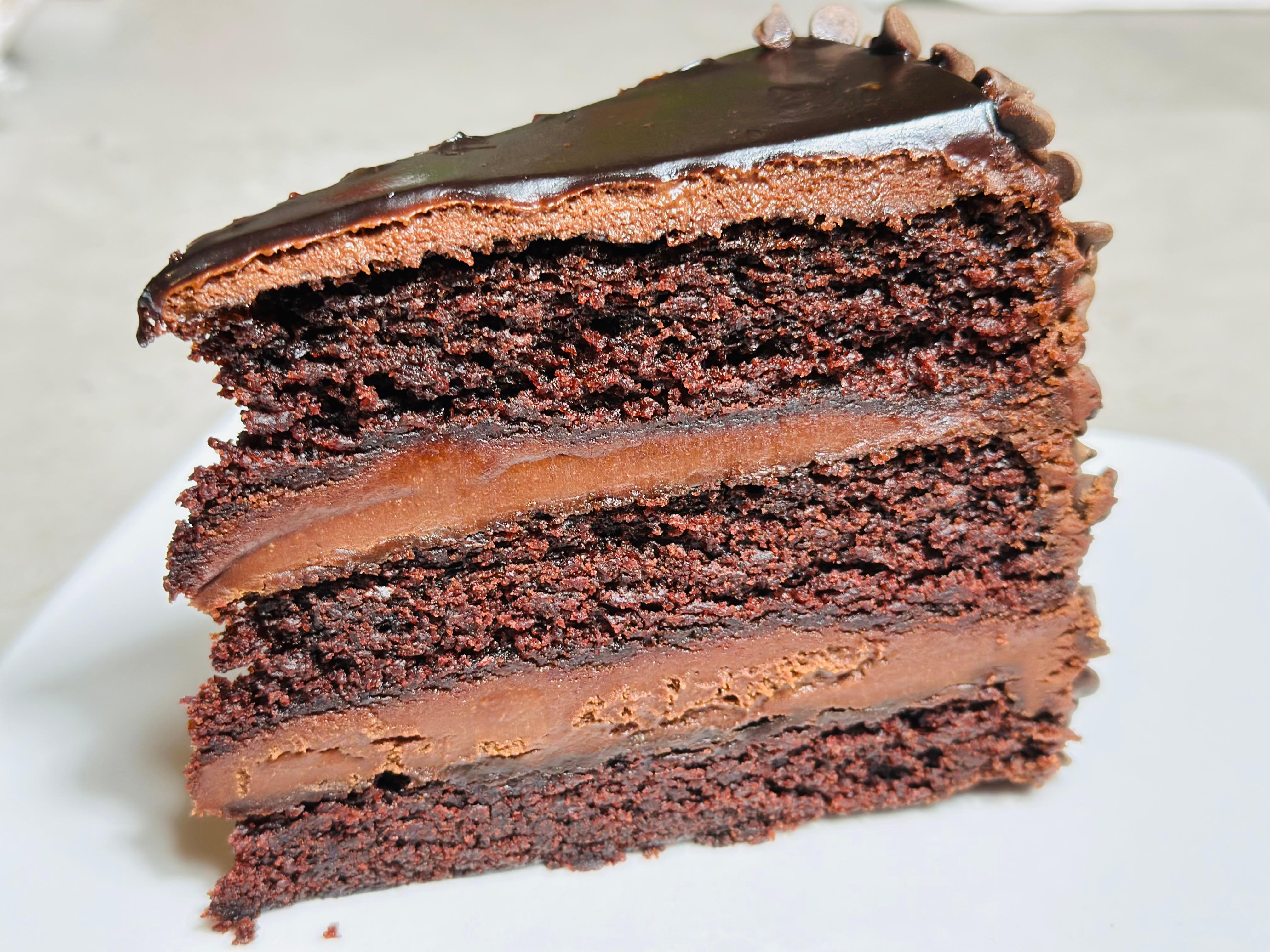 Chocolate Lover's Cake (Slice).