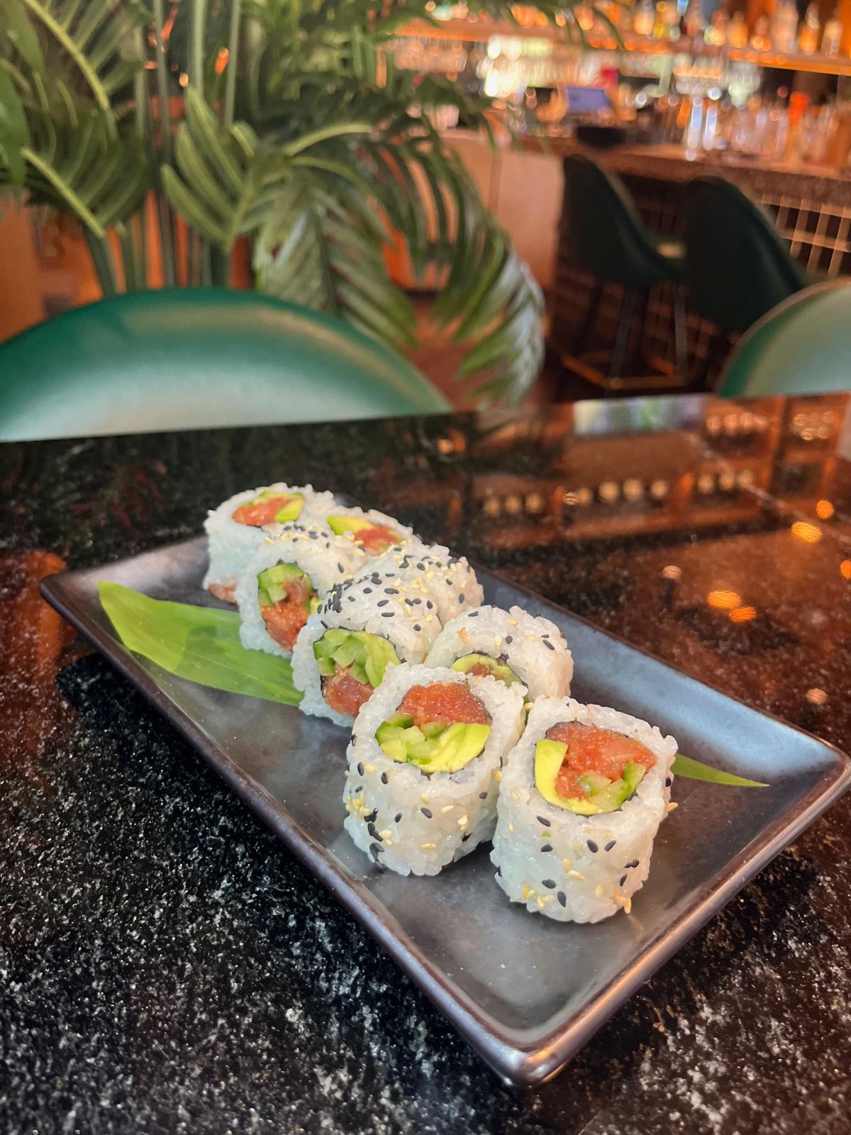 Spicy Tuna Roll Maki.
