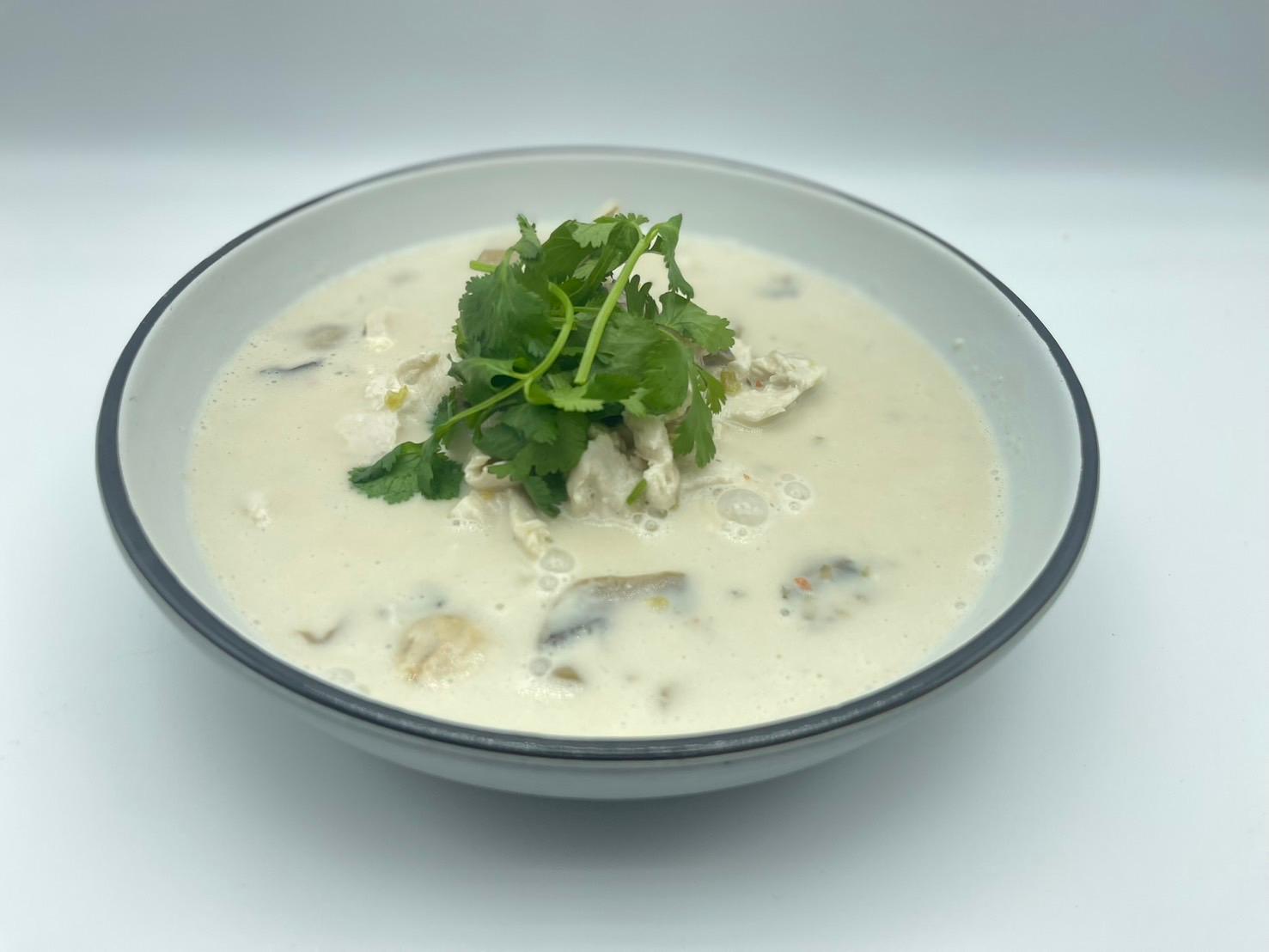 P11 Tom Kha**.