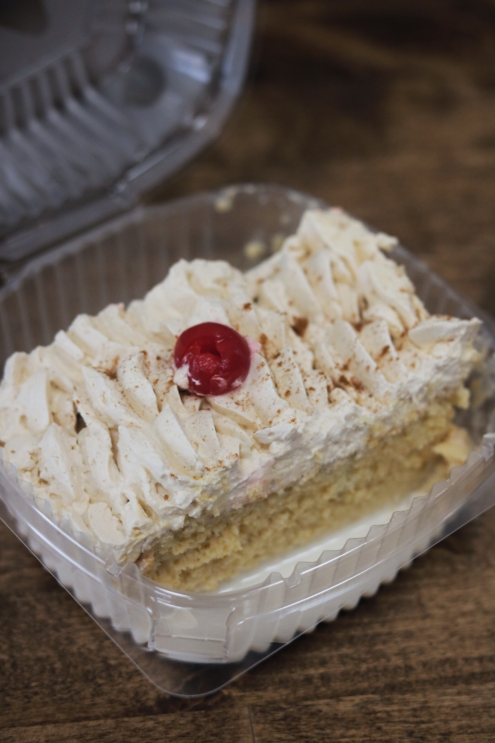 Tres Leches Lucuma.