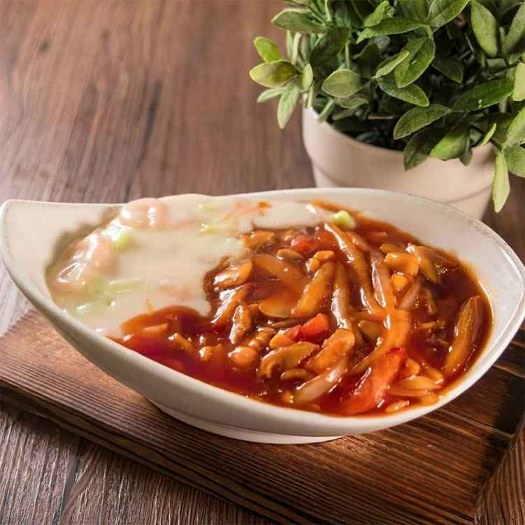FR6. 鴛鴦炒飯/Yin Yang Fried Rice w. Chicken in Tomato Sauce.