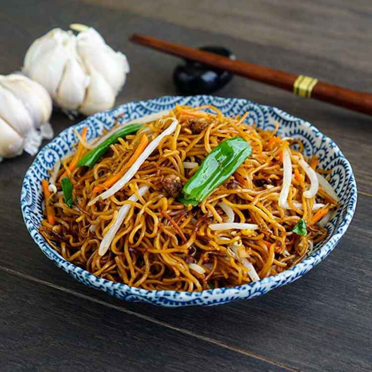 ND3. 各式炒麵/Crispy Pan Seared Noodle.