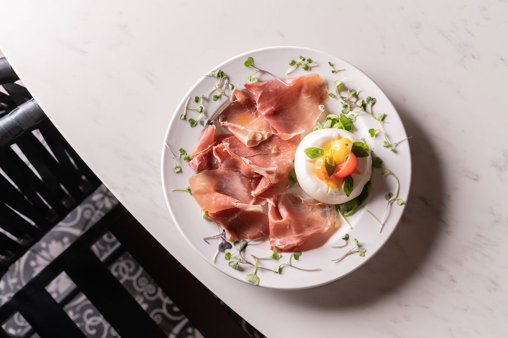 Prosciutto E Burrata.