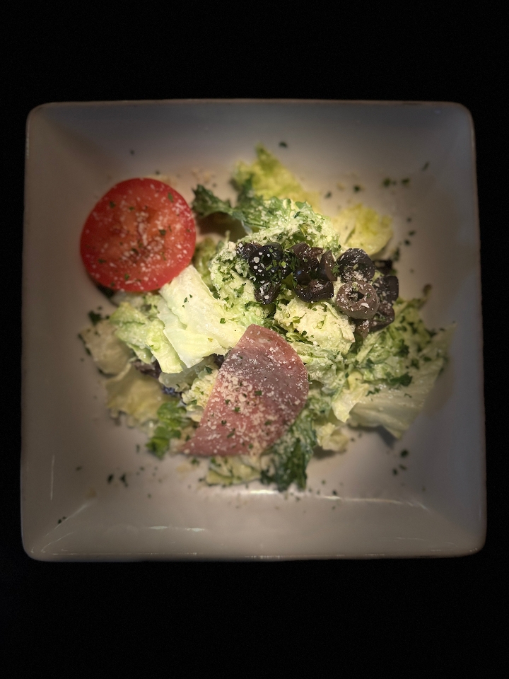 Insalata Antonucci's.