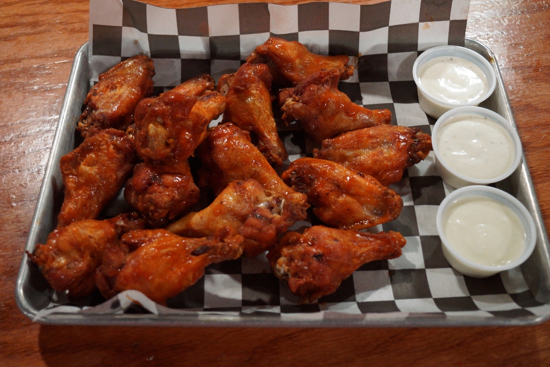 Jumbo Wings (15).